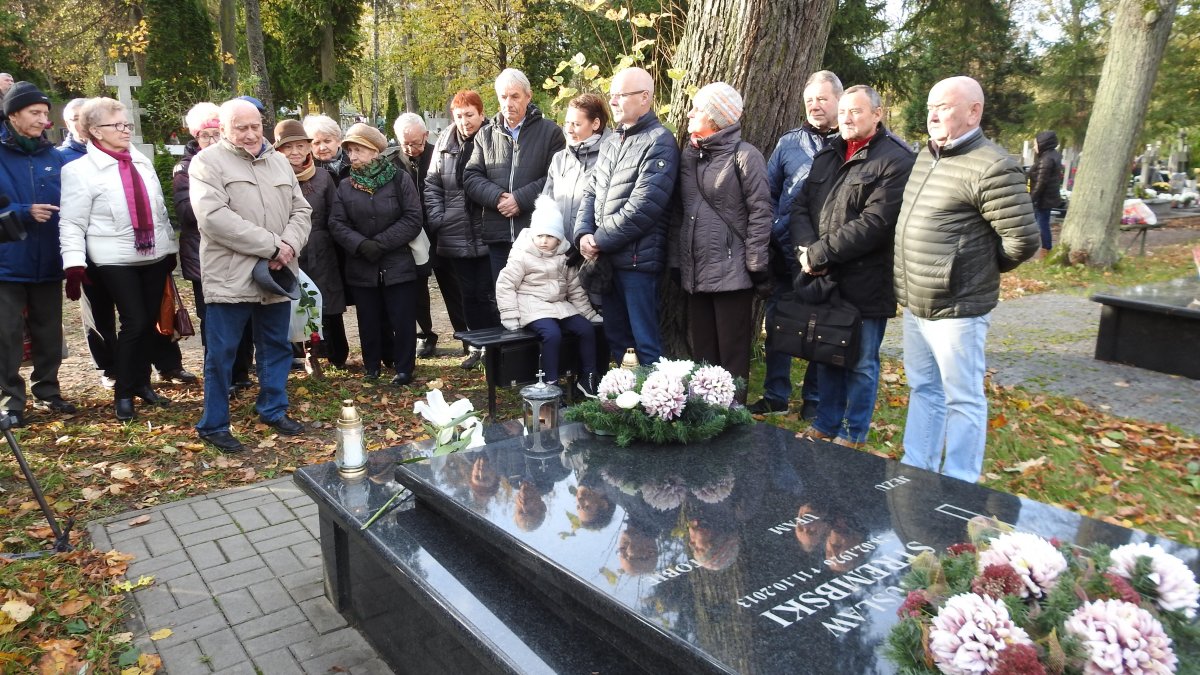 Odsłonili tablicę pamiątkową na grobie Bogusława Strembskiego [zdjęcia]