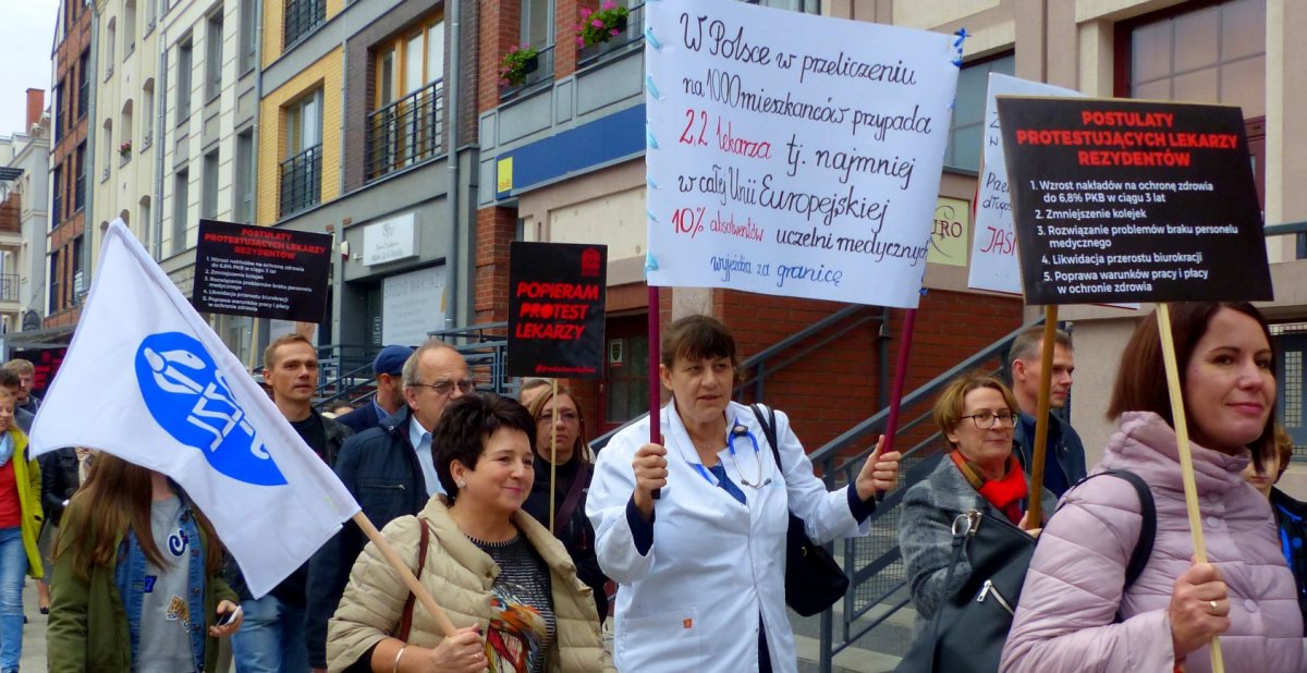 Pikieta poparcia dla protestujących lekarzy-rezydentów. 