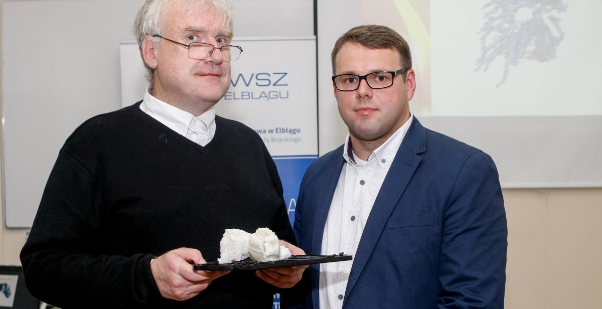 Naukowiec z Elbląga z sercem na dłoni nominowany do nagrody Pozytywki
