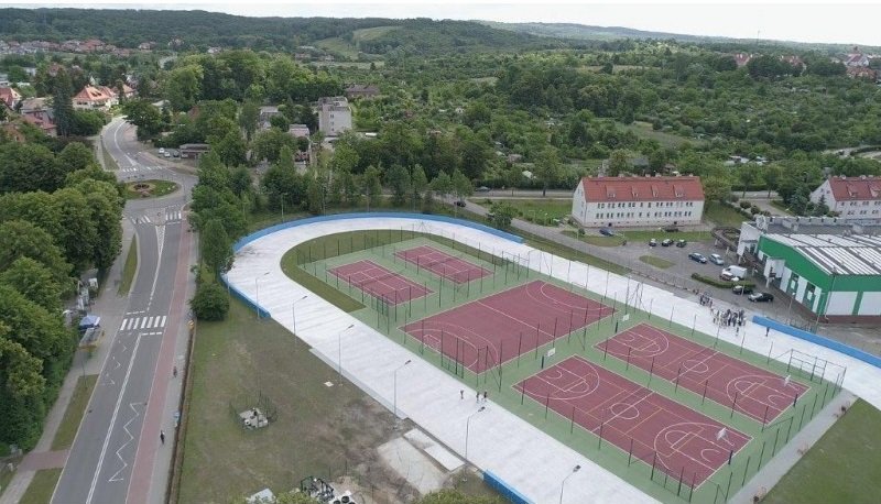 Tor i boiska na Agrykola już gotowe. Oto godziny, w których można z nich korzystać