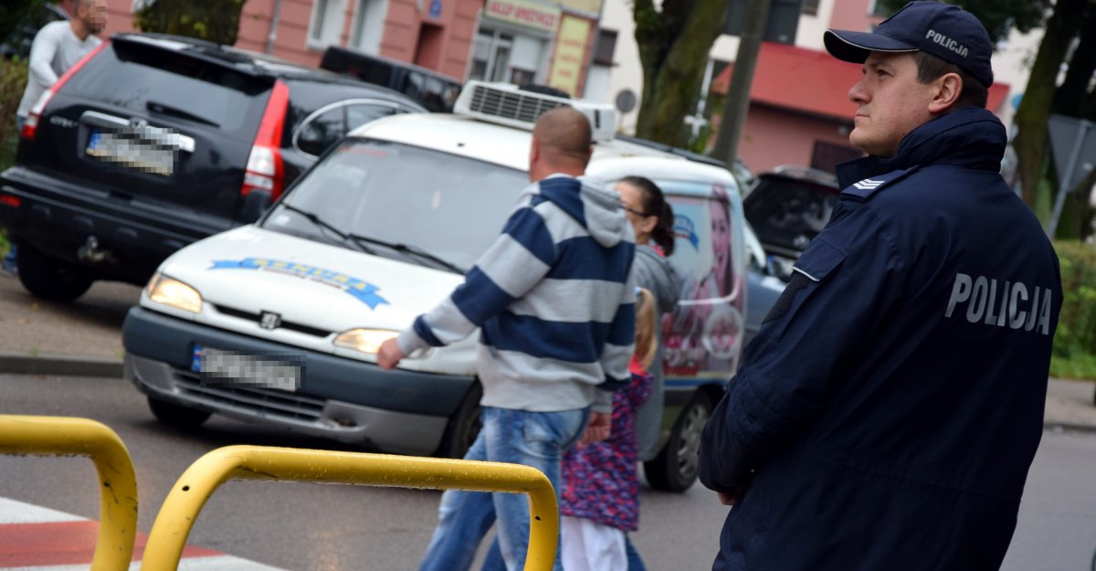 Bezpieczna droga do szkoły. Policjanci podsumowali pierwszy dzień