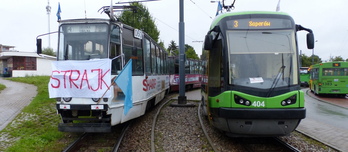 Strajk na torach. Tramwaje na dwie godziny stanęły na pętlach [zdjęcia]