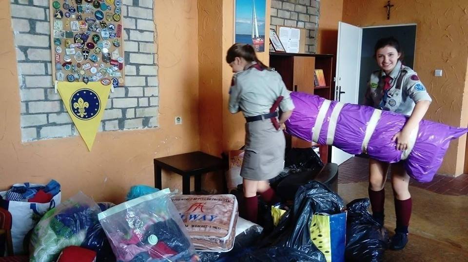 Harcerze dziękują za okazane serce podczas zbiórki darów