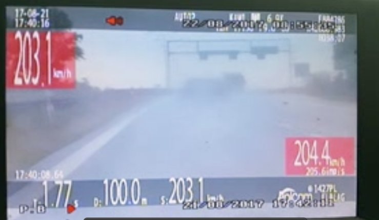 Pijany 28-latek pędził ponad 200 km/h! W trakcie jazdy pił alkohol, żeby 