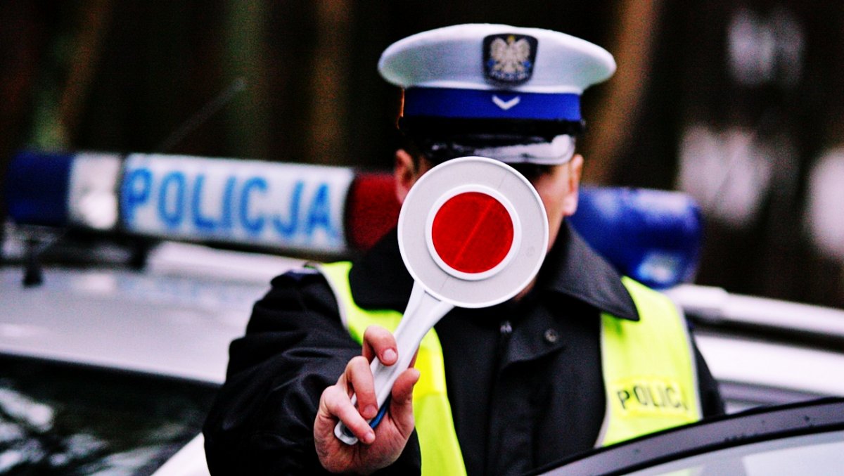 Zderzył się lusterkami i odjechał. Policja szuka świadków