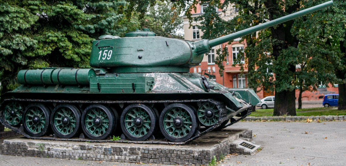 Przed dekomunizacją czołg schroni się w muzeum