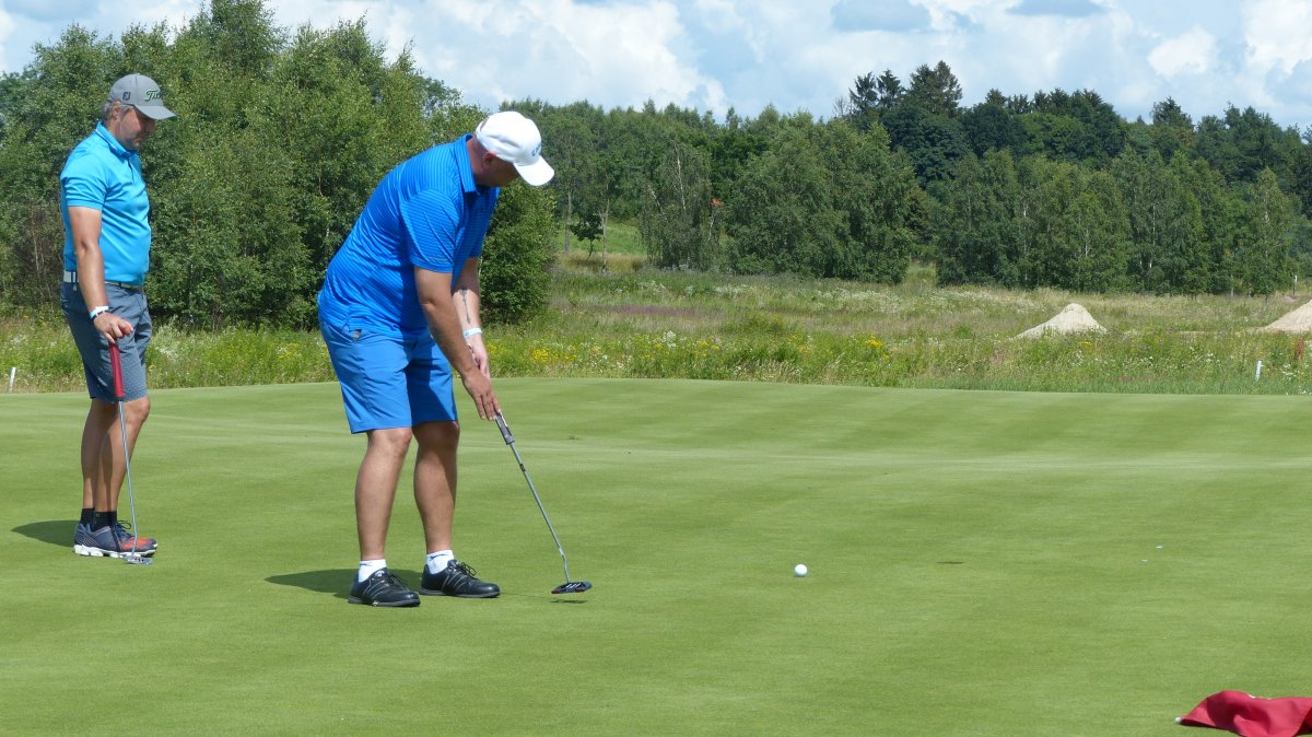Zagrali dla Lenki i Agaty. Kram Golf Cup odbył się po raz czwarty [zdjęcia, film]