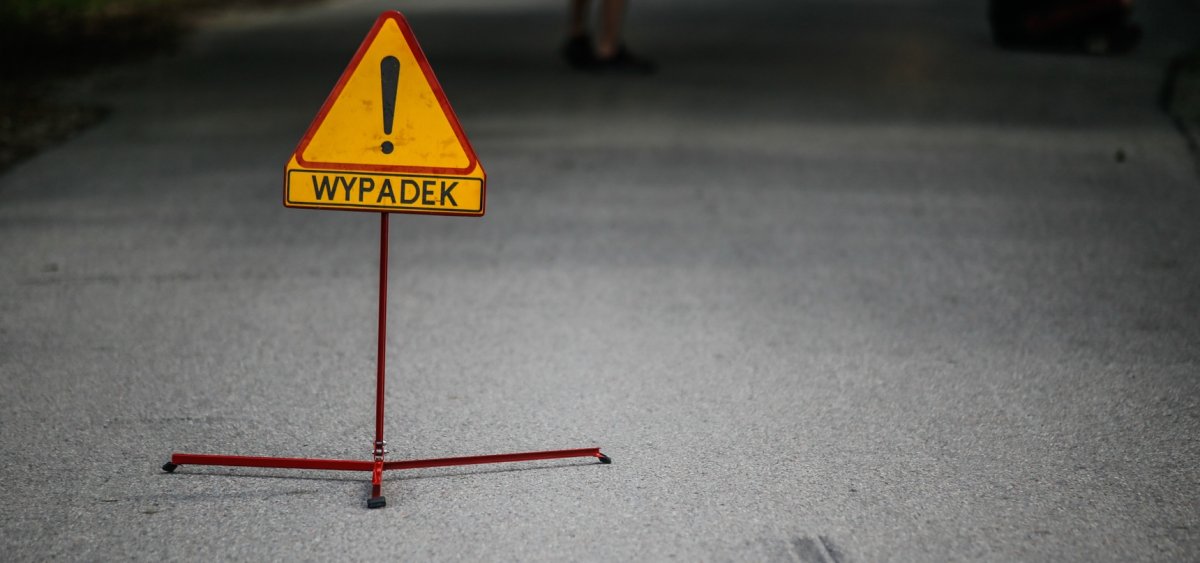 Wypadek z udziałem motocyklisty w Pogrodziu. Dwie osoby w szpitalu