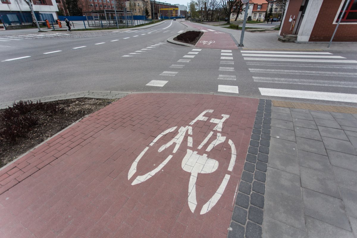 Rowerzysta potrącił rowerzystę. Poważna wywrotka i złamana ręka 