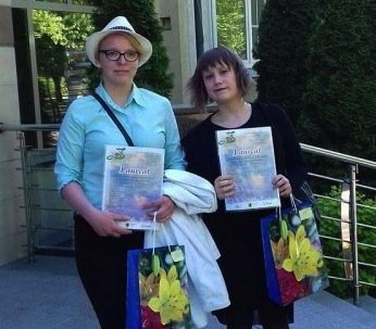 Elbląskie maturzystki Ola i Zuzanna laureatkami międzynarodowego konkursu literackiego