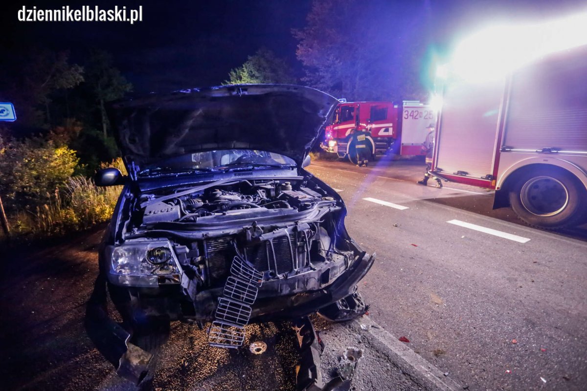 Zderzenie w Jagodnie. Zwolnił przed zwierzyną, wtedy uderzył w niego jeep [zdjęcia]