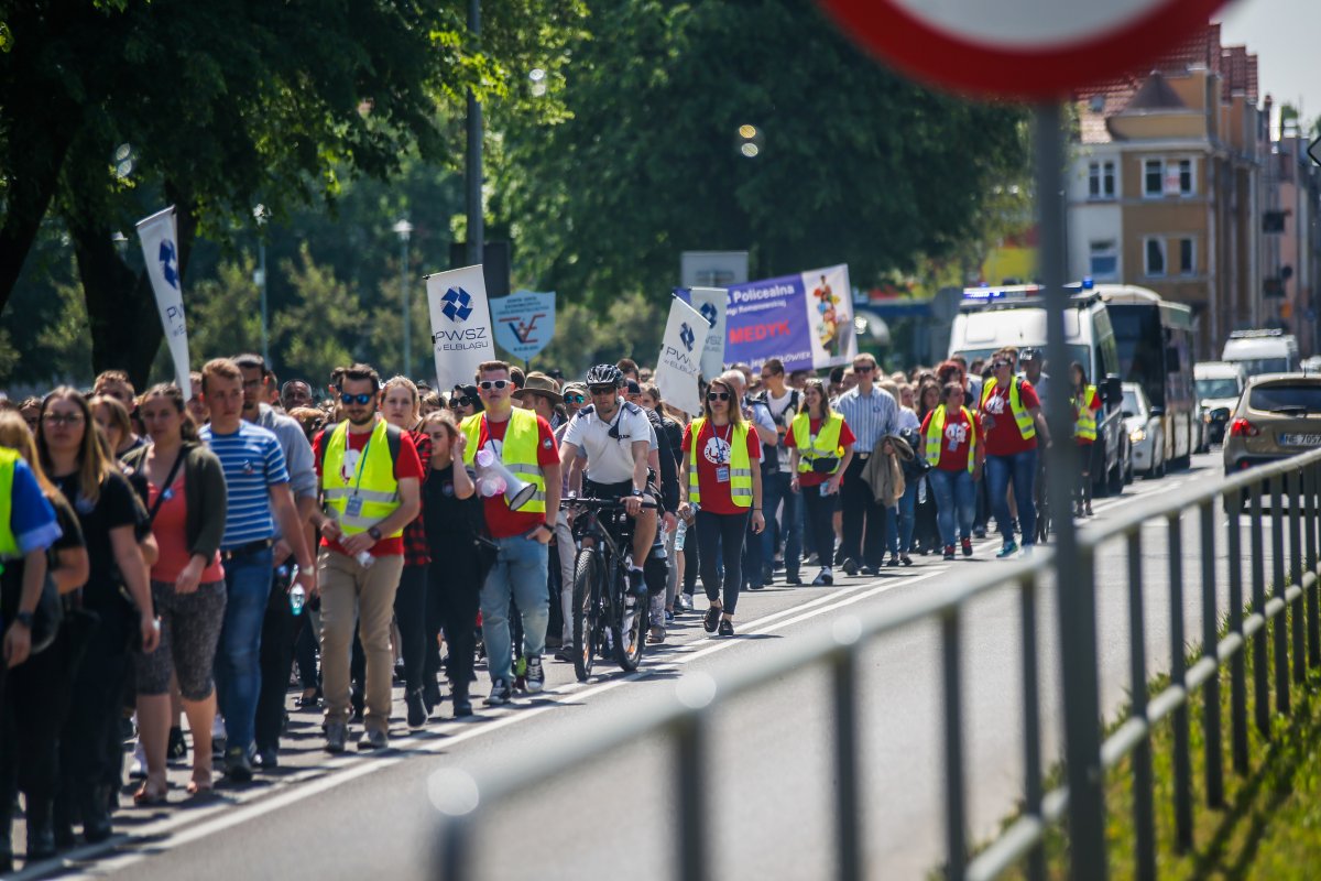 Turbinalia. Studenci przemaszerowali przez Elbląg i dostali klucz do miasta [zdjęcia, film]
