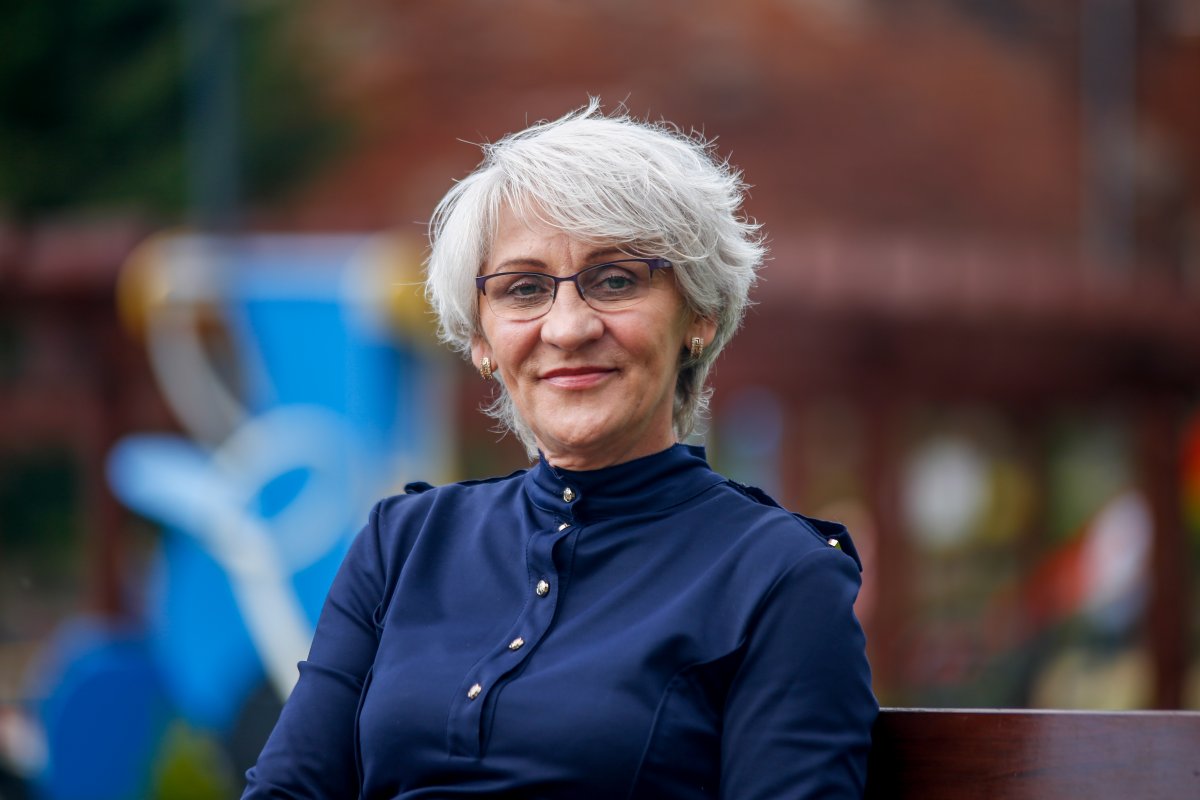 Urodziła trojaczki w latach osiemdziesiątych... I ta mama dała radę!