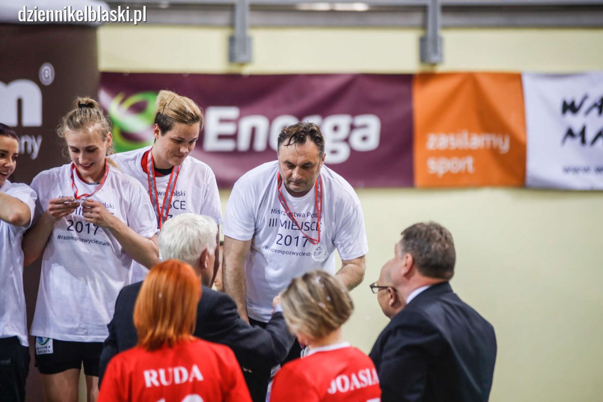 Andrzej Niewrzawa: ten medal dedykuję dwóm osobom