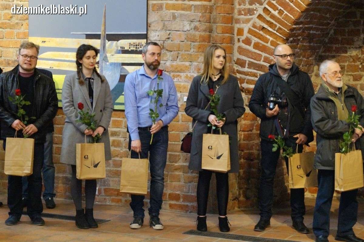 Artyści na salonie. To 29. taka wystawa [zdjęcia]
