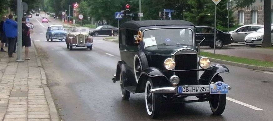 Zabytkowe auta zjadą do Kaliningradu. Zapraszają chętnych
