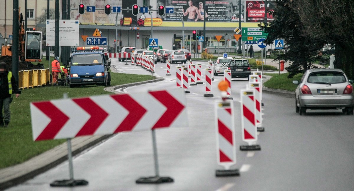 Ruszyły prace przy budowie torowiska