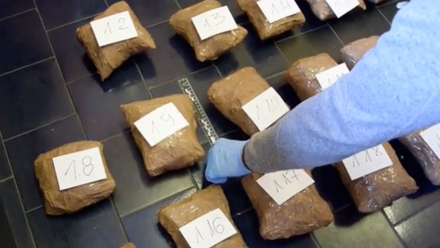 Miał w garażach prawie 20 kilogramów narkotyków