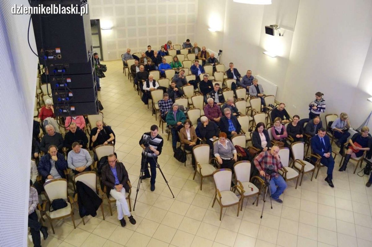 Nocne burdy, niedokończone kamienice... Mieszkańcy mówili o bolączkach starówki