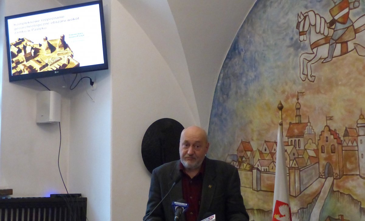Odkryty przez archeologów w Pasłęku tunel odkopią już latem