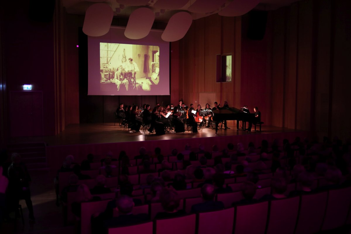Niecodzienny koncert w szkole muzycznej. Zagrali do filmu niemego [zdjęcia]