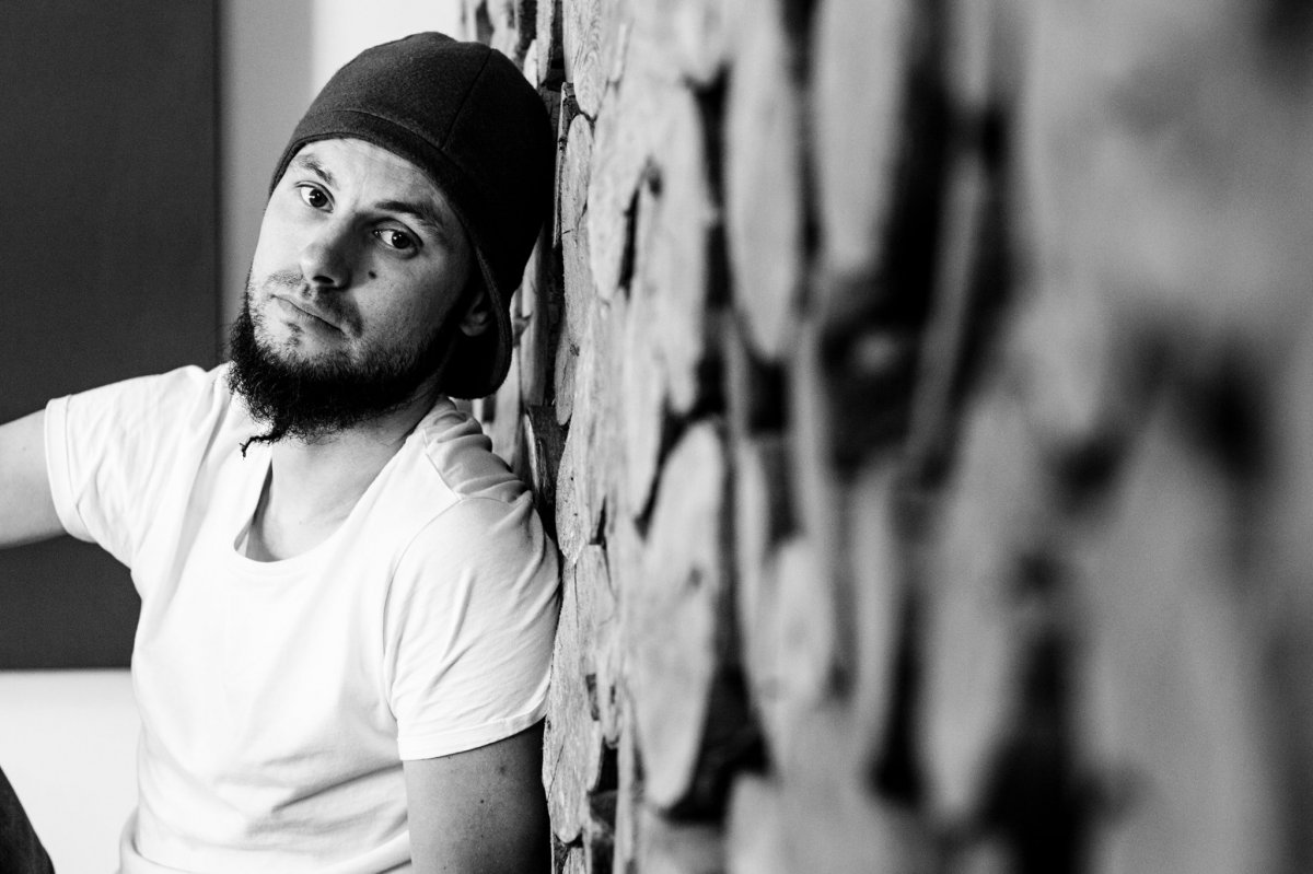 Damian Syjonfam śpiewa reggae w Mjazzdze