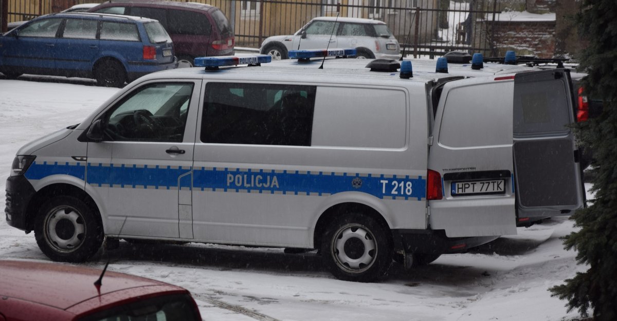 Mężczyzna raniony nożem. Policjanci zatrzymali jego konkubinę 