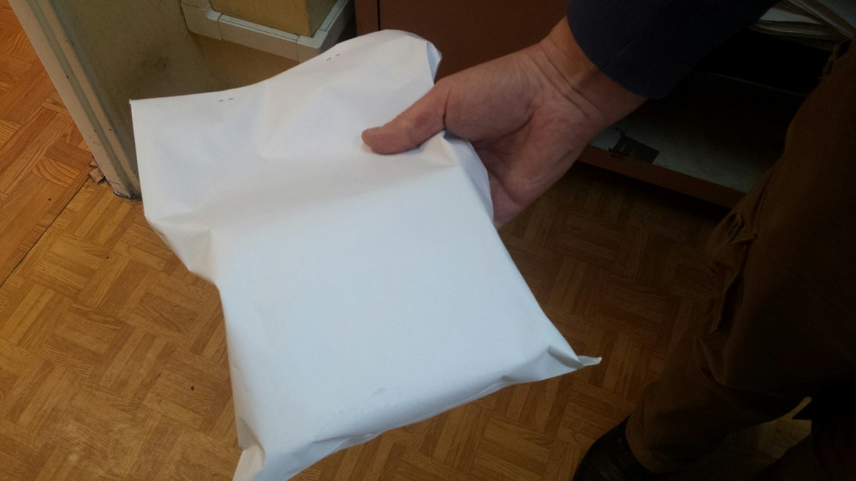 Ukradł ze sklepu dwa telefony i próbował je wynieść w majtkach