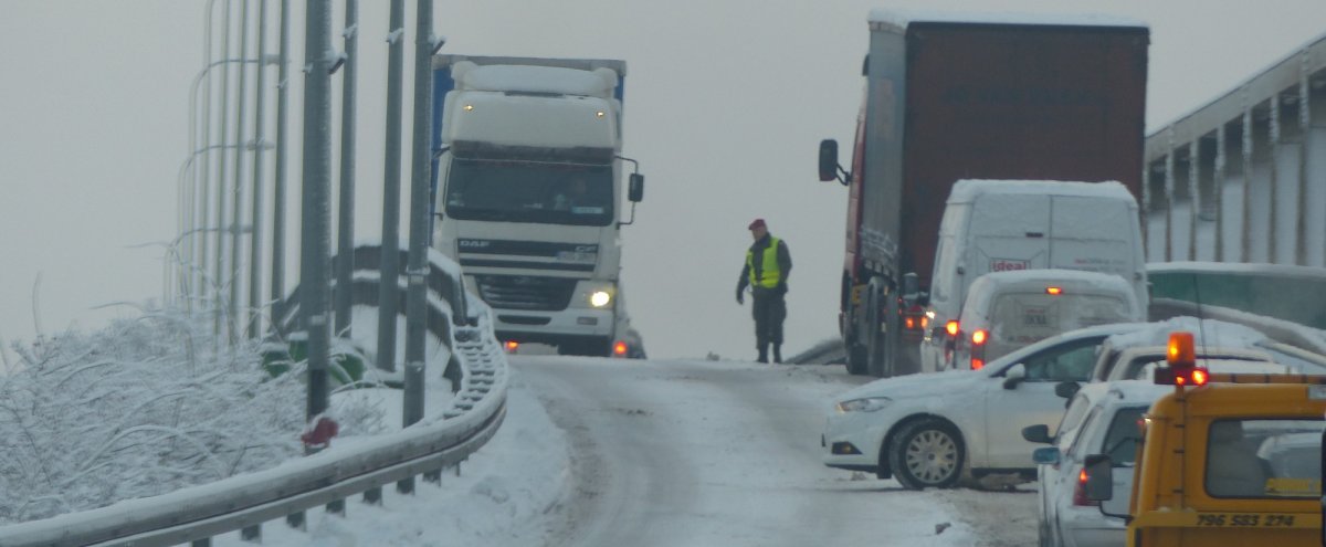 Wypadek na moście Unii Europejskiej. Poważne utrudnienia w ruchu