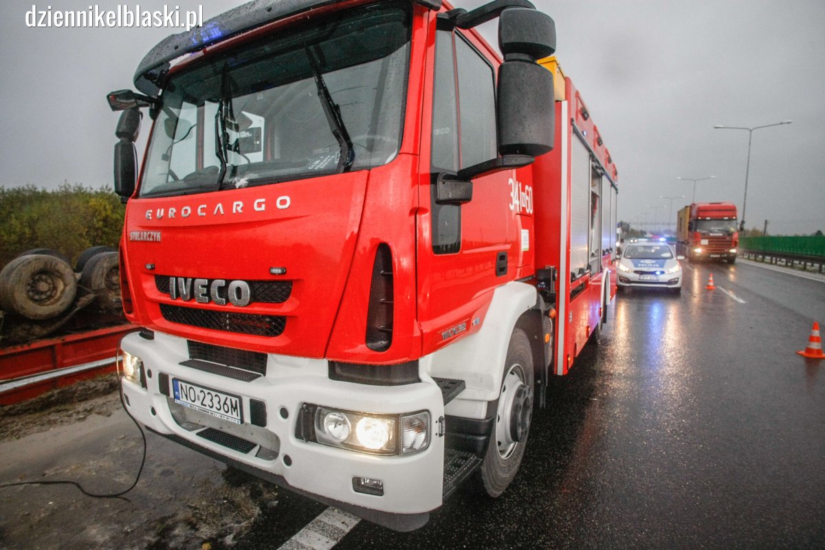 Wypadek na obwodnicy Elbląga. Jedna osoba odwieziona do szpitala