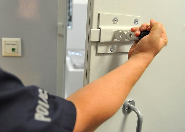 Napaść na 63-latkę, uciekający kierowca... Policja podsumowała sylwestrową noc w Elblągu