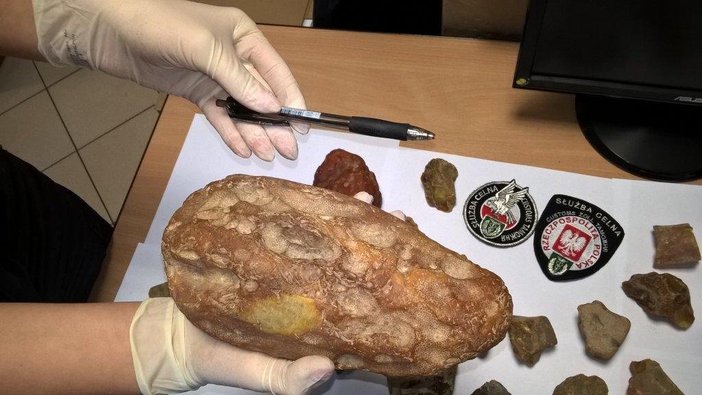 Bursztyny przemycane z Rosji. To już 330 kg w tym roku
