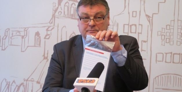 Taka koperta w lodówce może uratować życie