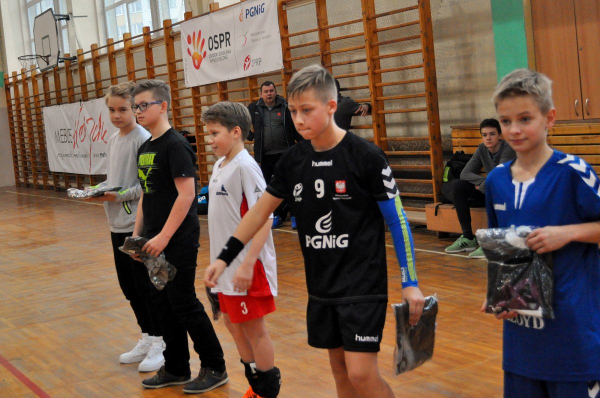 Sportowy Mikołaj zaprasza. SP 92 w Gdańsku najlepsza wśród 12-latków [zdjęcia]