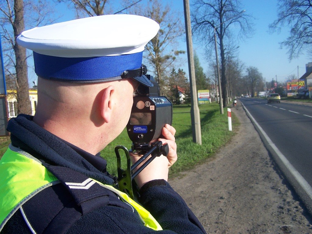 Przekroczyli prędkość o ponad 50 km/h. Czterej piraci stracili prawo jazdy