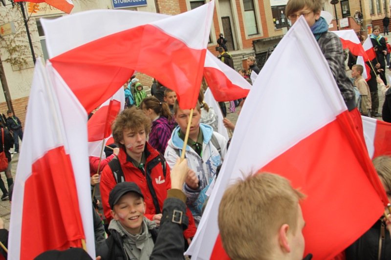 Rozdadzą 500 darmowych flag. Władze miasta zachęcają, by uczcić Święto Niepodległości 