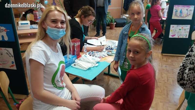 Żeby zdrowe zęby mieć... Dentyści przebadali 700 elbląskich uczniów [zdjęcia]