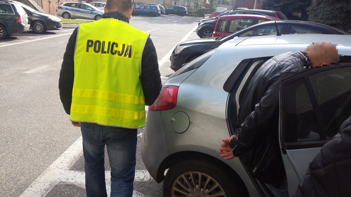 36-latek zatrzymany z amfetaminą. W domu miał również kokainę
