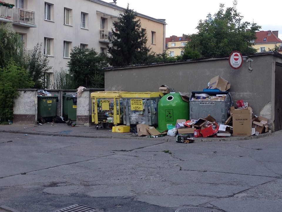 Podrzucają nam odpady, bo śmietnik jest otwarty dla wszystkich