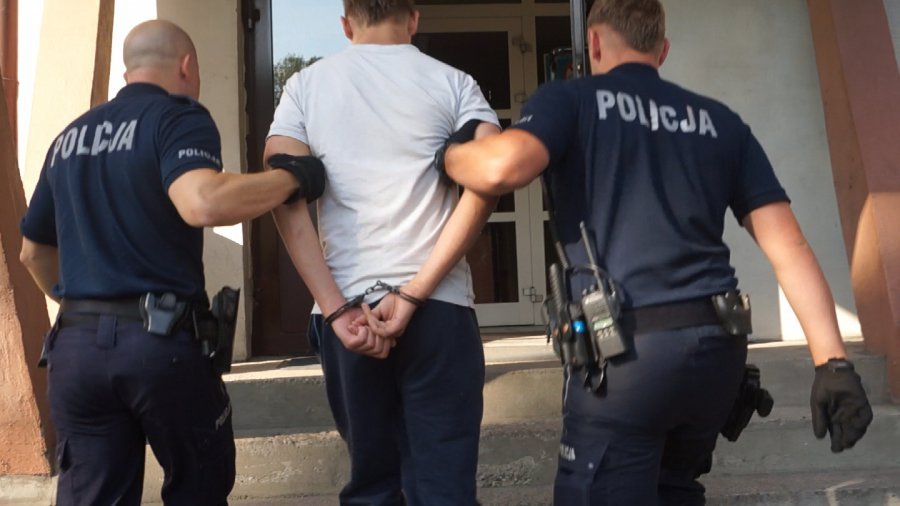 Chciał ukraść ze sklepu maszynę do szycia