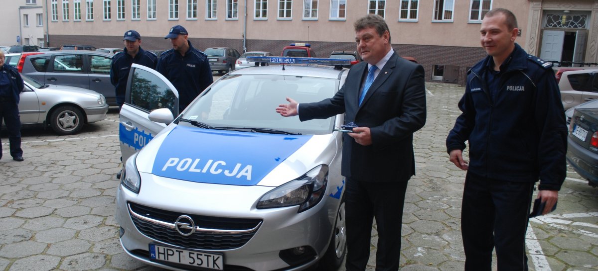 Nowy radiowóz dla policjantów dzielnicowych