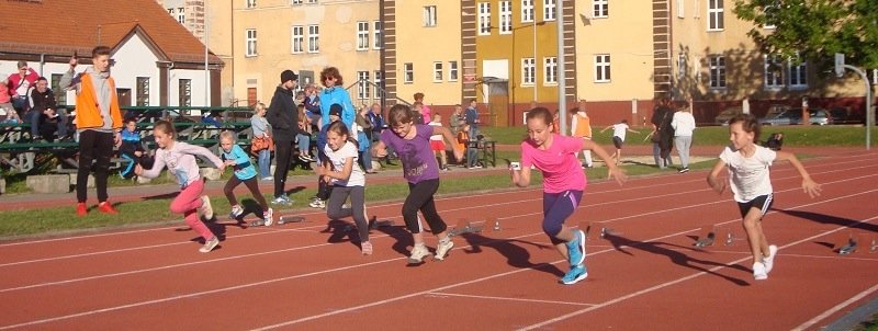 Elbląskie Czwartki Lekkoatletyczne. Pierwsze zawody za nami [zdjęcia]