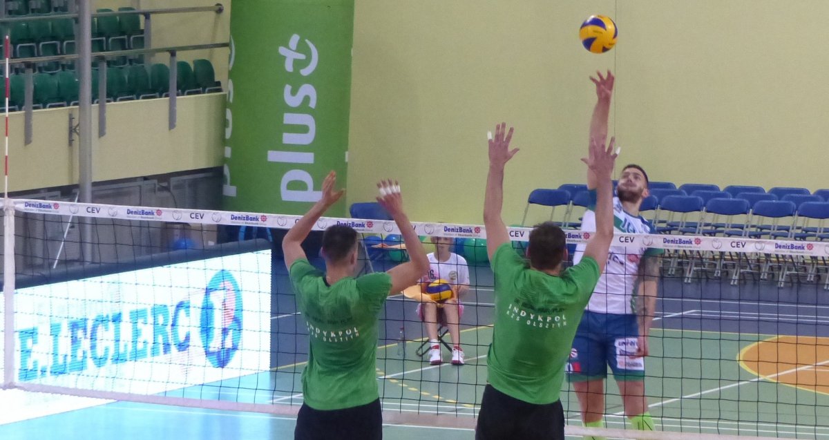 Turniej Czterech Trenerów. O pierwsze miejsce zagrają Trefl i Politechnika