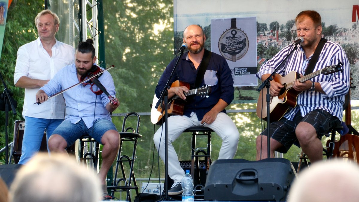 Szanty nad zalewem