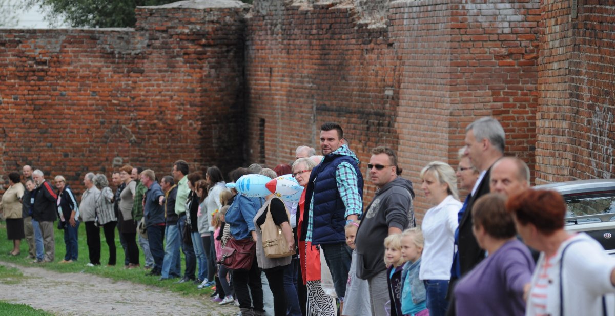 Co znajdą archeolodzy w Pasłęku? Bursztynową komnatę, czy tajemne lochy?