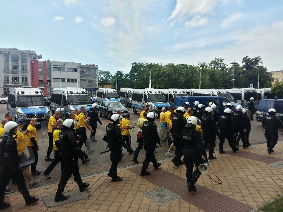 Kibice z Lublina przeszli w eskorcie na stadion
