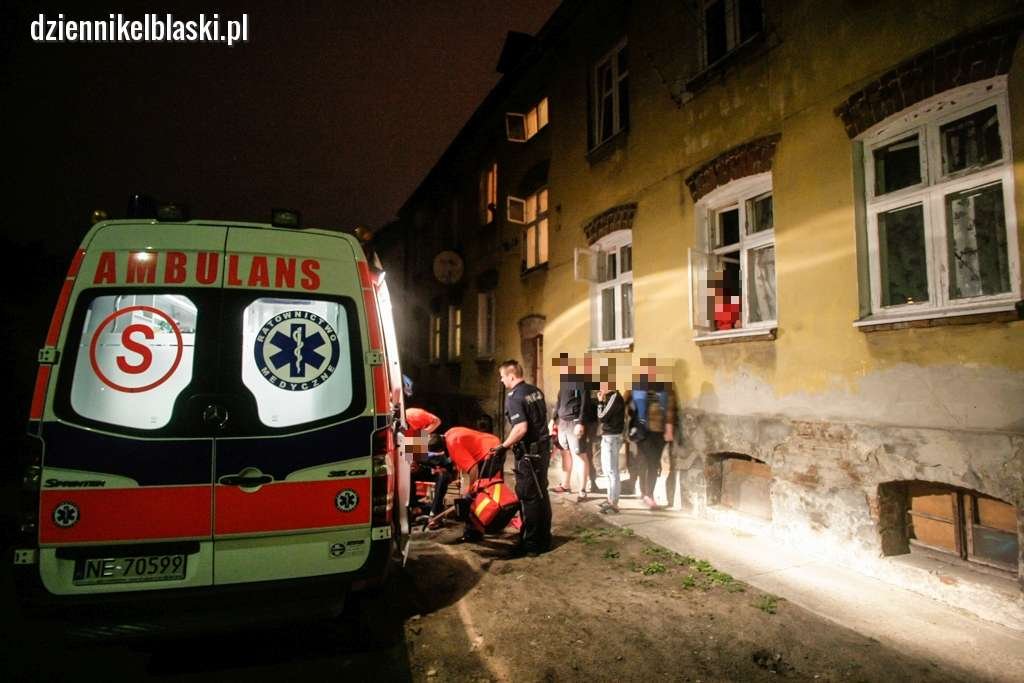 Awantura na Wiejskiej. Złapał za nóż i zadał cios w szyję 