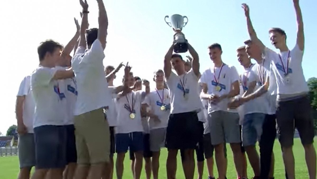 Piłkarscy juniorzy Olimpii Elbląg po raz kolejny najlepsi