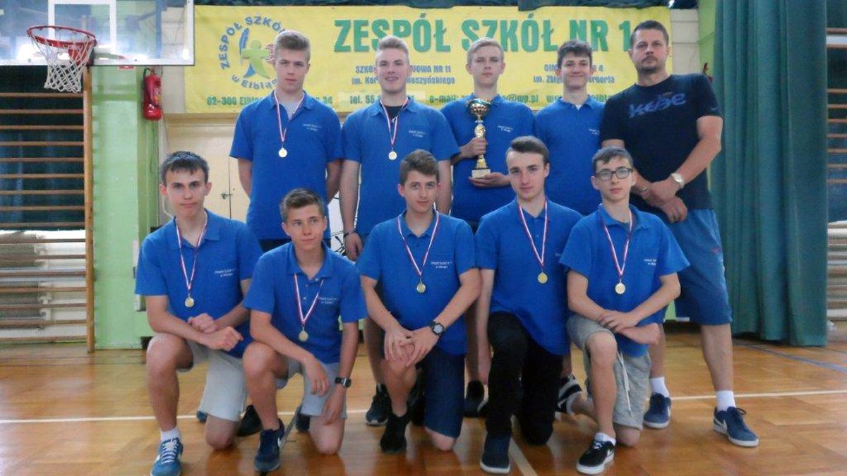 Koszykarze Gimnazjum nr 4 najlepsi w województwie