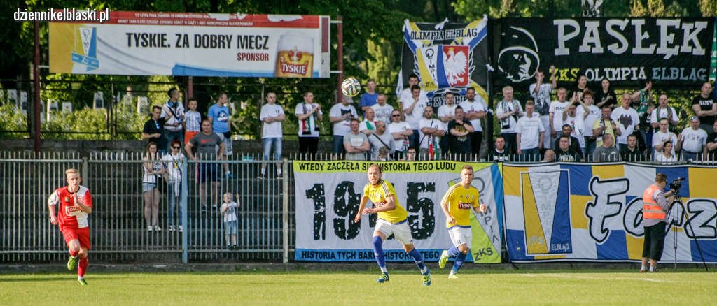 Odpalił racę na stadionie podczas meczu. Teraz grozi mu więzienie 